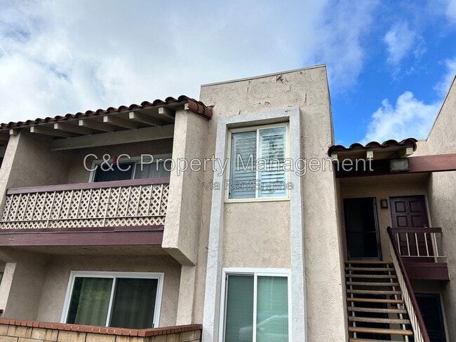 property at 700 W La Veta Ave
