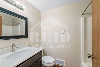 8160 Knute Ln NW in Silverdale, WA - Building Photo - Building Photo