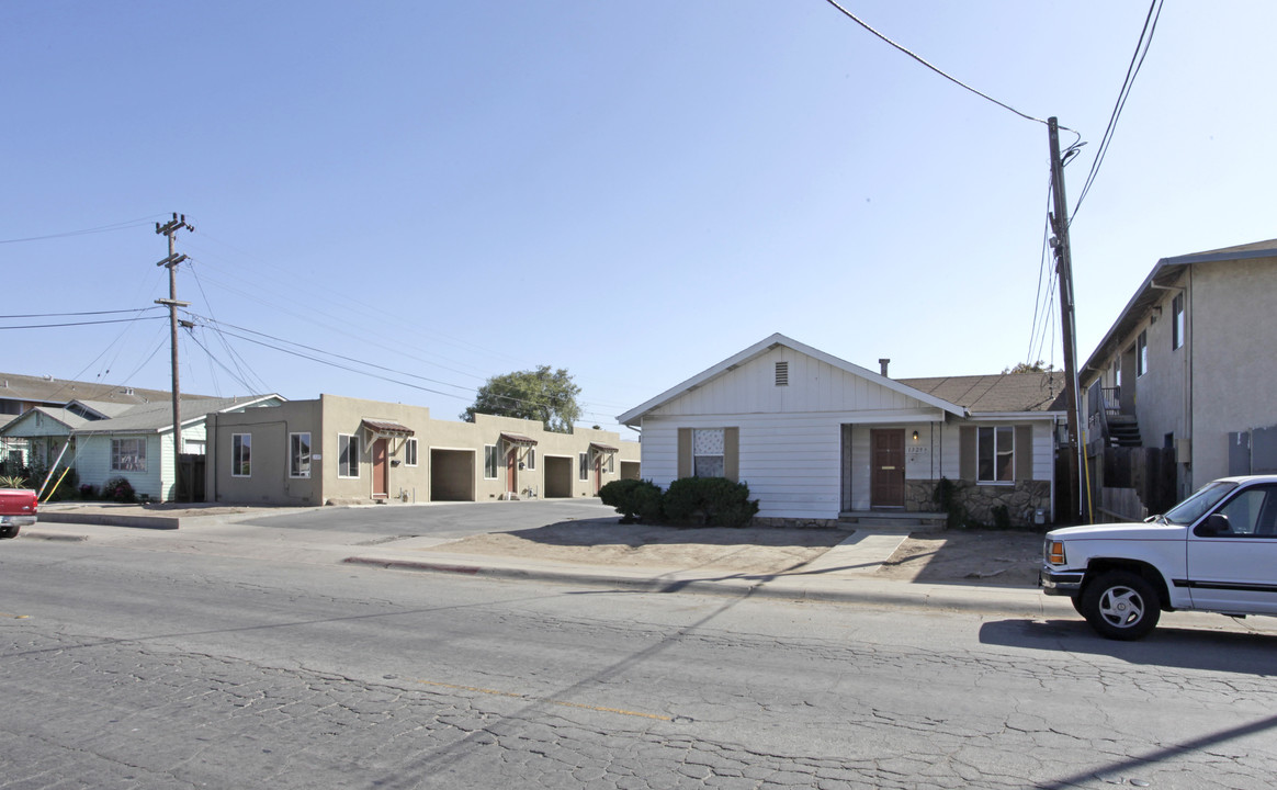 1329 Garner Ave in Salinas, CA - Foto de edificio