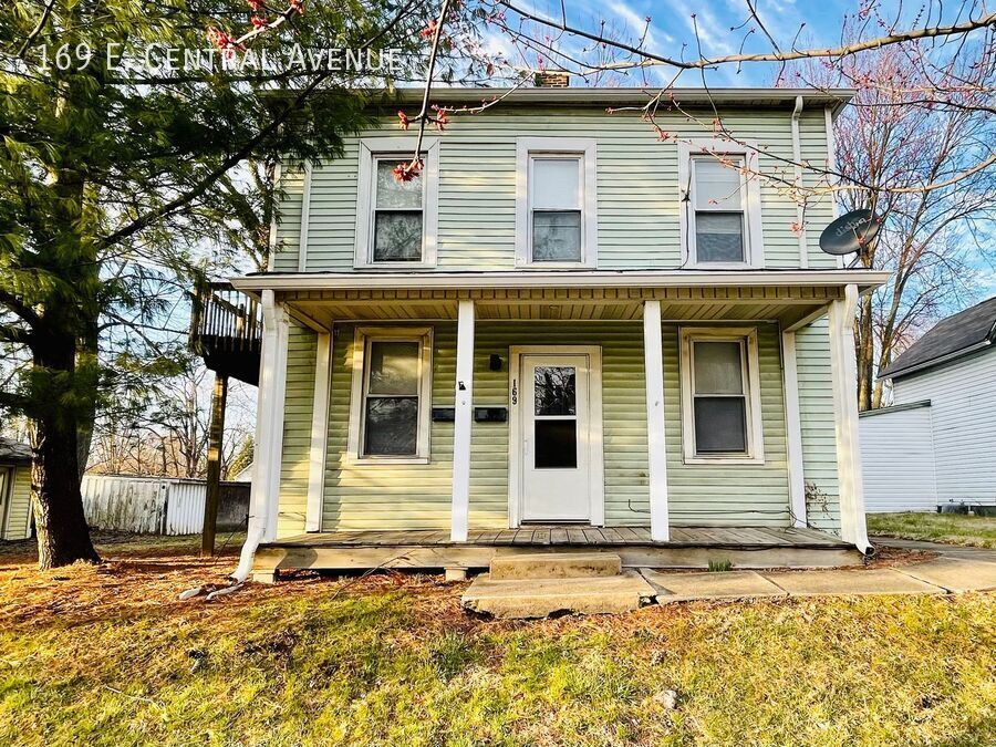 169 E Central Ave in Delaware, OH - Building Photo