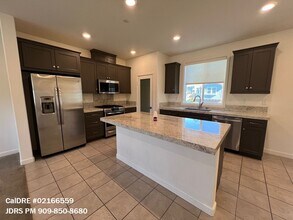 4313 Canyon Coral Ln in Yorba Linda, CA - Building Photo - Building Photo