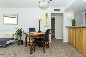 2200 Ocean Dr S in Jacksonville, FL - Building Photo - Building Photo