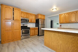 1207 Circle Terrace Blvd NE-Unit -1209 in Columbia Heights, MN - Building Photo - Building Photo