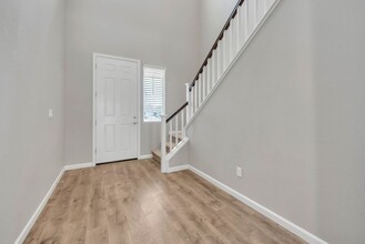 220 Olivadi Way in Sacramento, CA - Building Photo - Building Photo