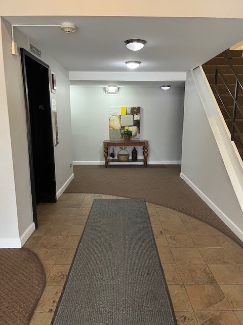 2423 N Kennicott Dr in Arlington Heights, IL - Building Photo - Building Photo