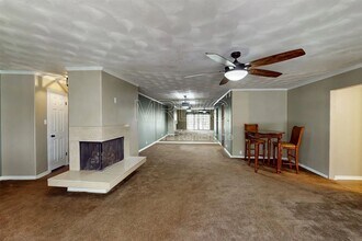 2301 Ridgmar Plaza in Fort Worth, TX - Building Photo - Building Photo