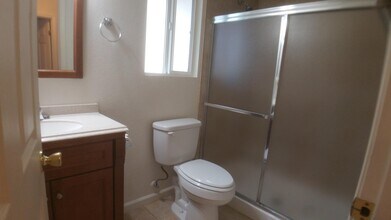 6217 Almond Ave in Orangevale, CA - Building Photo - Building Photo