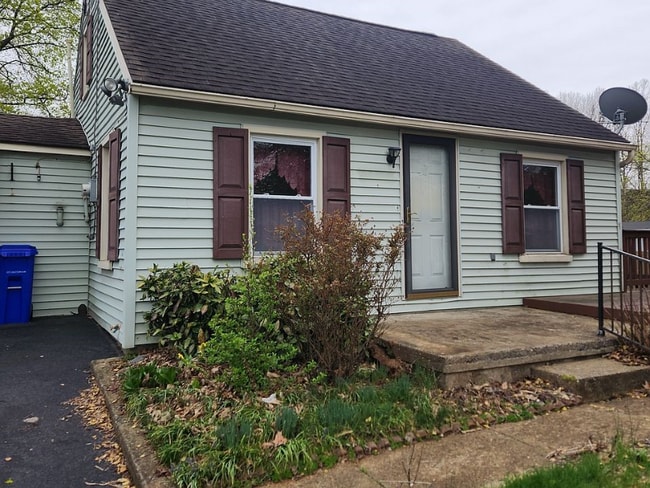 property at 712 Village Rd