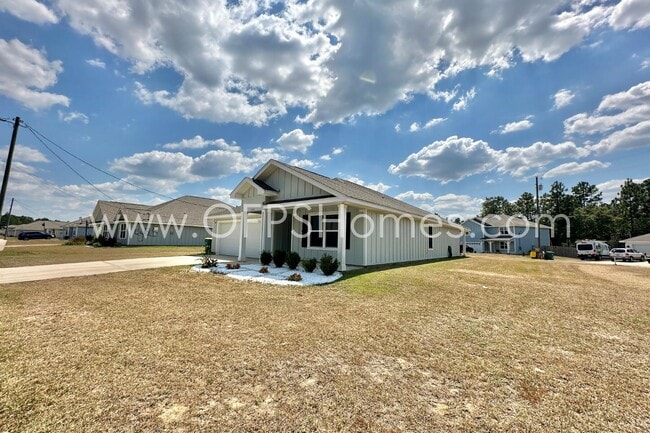 3582 Sugar Maple Ln in Crestview, FL - Building Photo - Building Photo