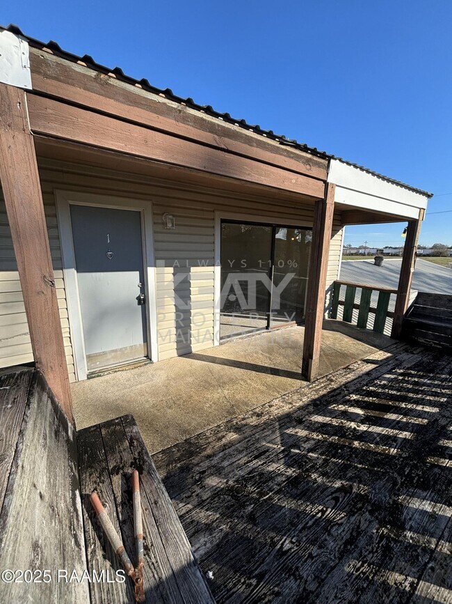 property at 307 Cougar Ridge