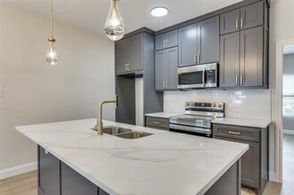 8004 Julie Ave in Fort Worth, TX - Foto de edificio - Building Photo