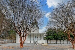 2200 Harvard St in Houston, TX - Building Photo