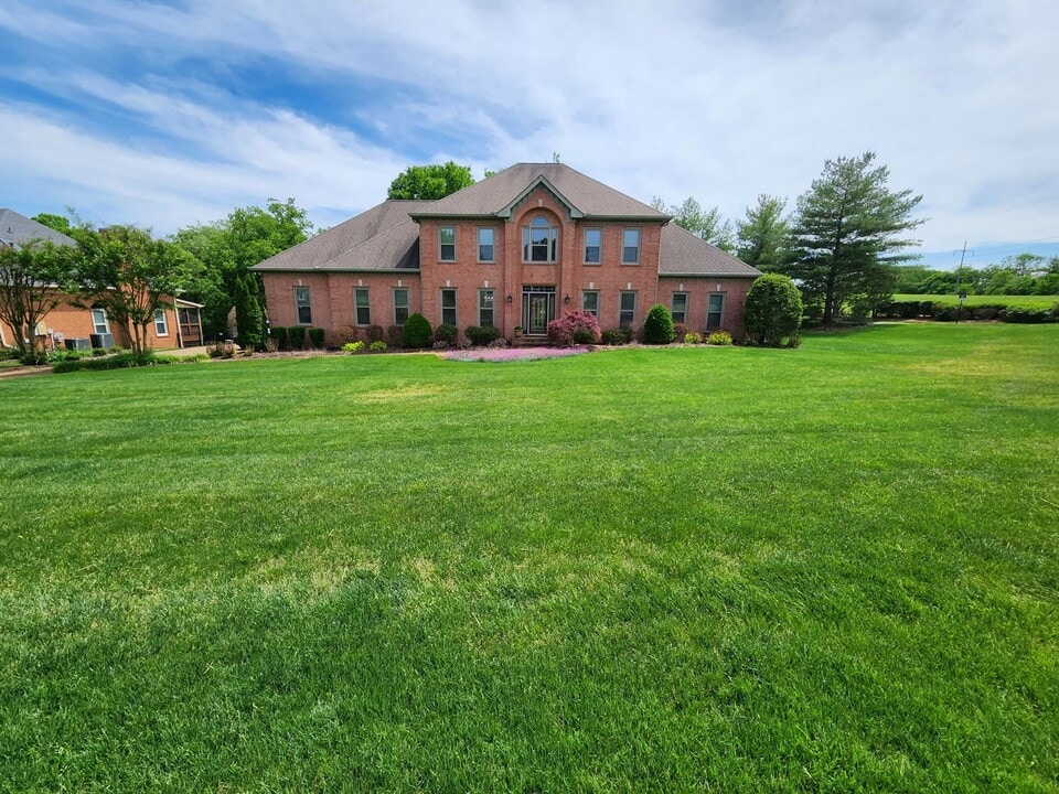 9351 Smithson Ln in Brentwood, TN - Building Photo