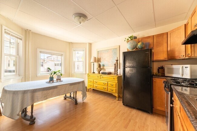 205 Washington St, Unit #1