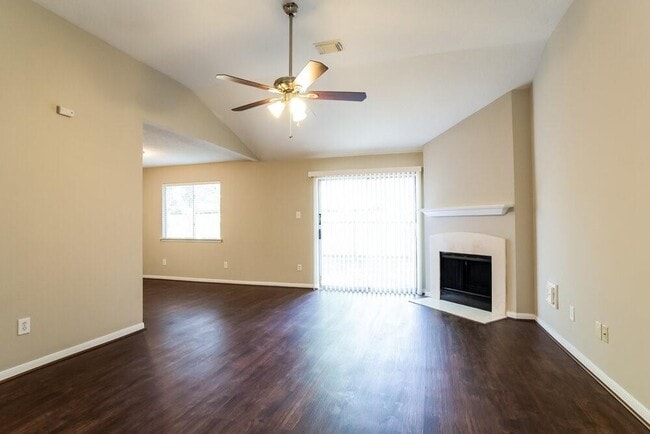 28906 Loddington St in Spring, TX - Building Photo - Building Photo