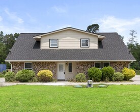 1903 Pinewoods Way in Spring, TX - Building Photo - Building Photo
