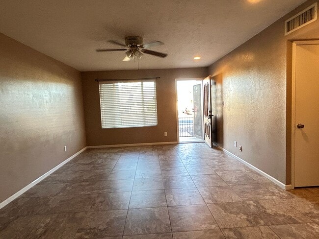 6405 W Eva St in Glendale, AZ - Building Photo - Building Photo