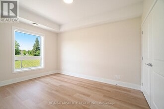 12 Thomas St S in Arnprior, ON - Building Photo - Building Photo