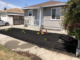 1627 152nd Ave in San Leandro, CA - Building Photo
