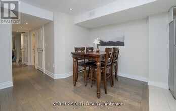 11 Wingstem Ct in Toronto, ON - Building Photo - Building Photo