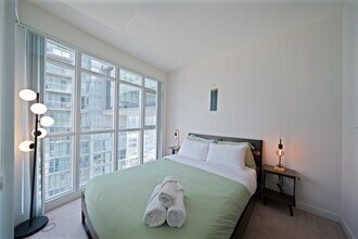 2708 Puente de Luz, Unit SI ID1473066P in Toronto, ON - Building Photo - Building Photo