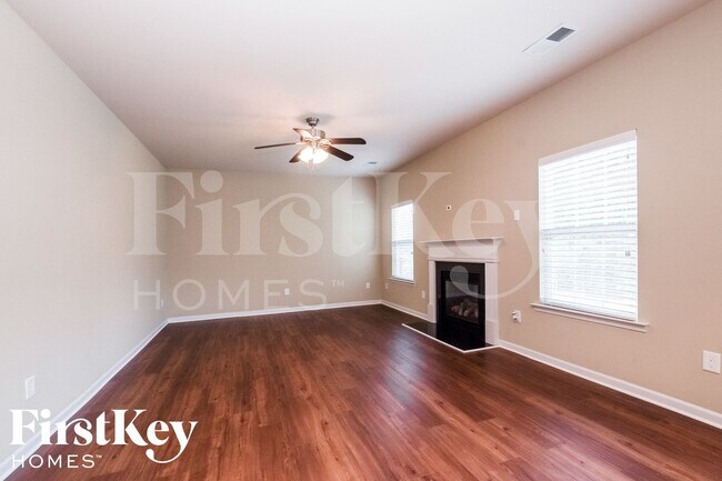 9730 Loughlin Ln in Charlotte, NC - Foto de edificio - Building Photo