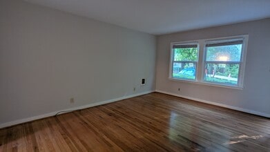3513 SE 43rd Ave, Unit 3513 in Portland, OR - Building Photo - Building Photo