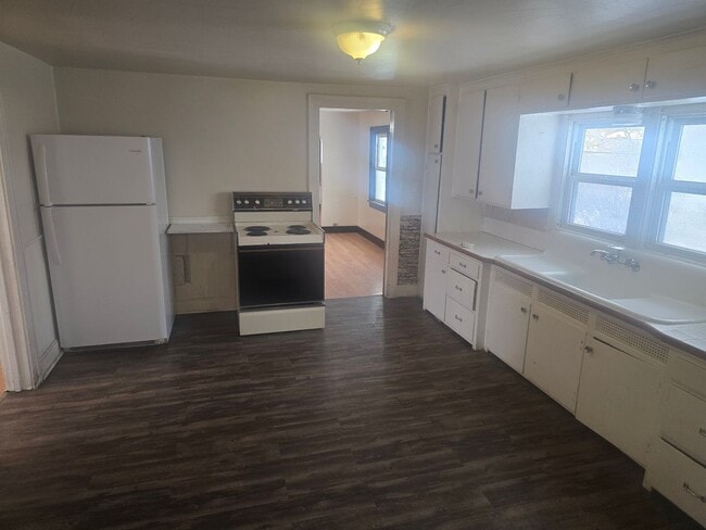 921 N Maple Ave in Green Bay, WI - Building Photo - Building Photo