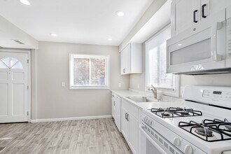 6190 Cordell St in Romulus, MI - Building Photo - Building Photo