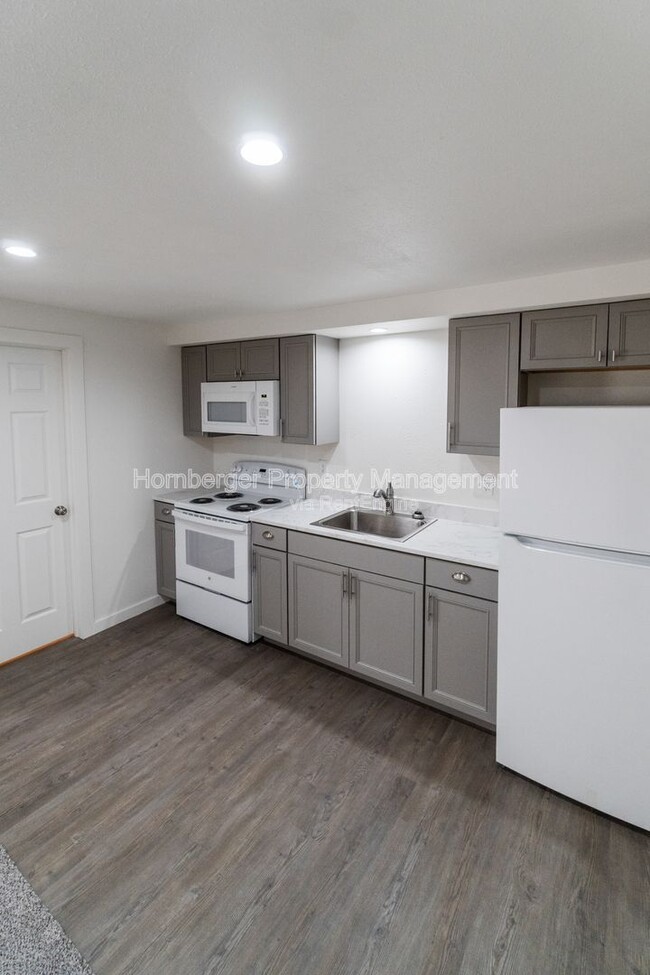 911 E Bridgeport Ave in Spokane, WA - Building Photo - Building Photo