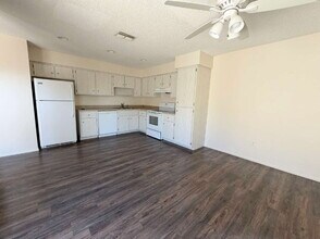 7419 Canterbury St in Spring Hill, FL - Building Photo - Building Photo