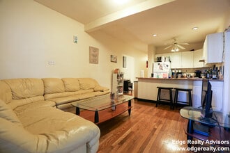 61 Thatcher St, Unit 1 in Brookline, MA - Building Photo - Building Photo