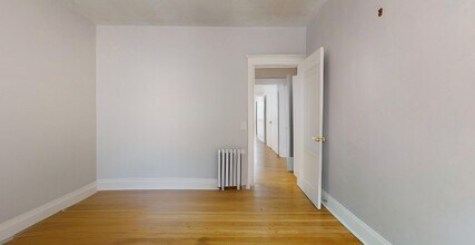 95 Jamaica St, Unit #1 in Boston, MA - Building Photo - Building Photo