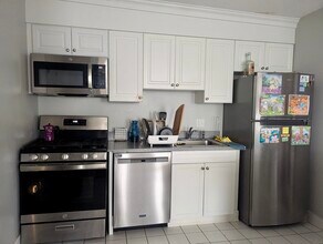 23 Roberts St, Unit #1 in Brookline, MA - Building Photo - Building Photo