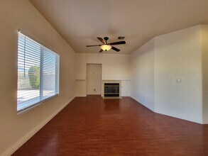 1158 Founders Ct in Henderson, NV - Building Photo - Building Photo