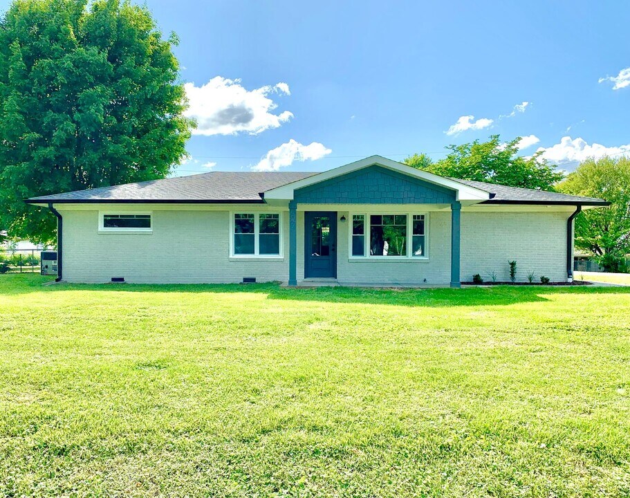 427 Wayne Dr in Hopkinsville, KY - Building Photo