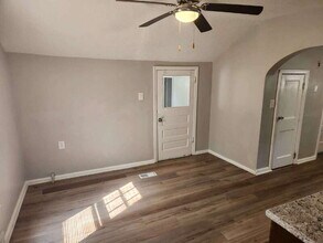 224 E Jackson Ave in Des Moines, IA - Building Photo - Building Photo