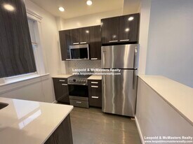 35 Peterborough St, Unit 12 in Boston, MA - Building Photo