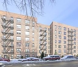 14445 41st Ave in Flushing, NY - Building Photo - Building Photo