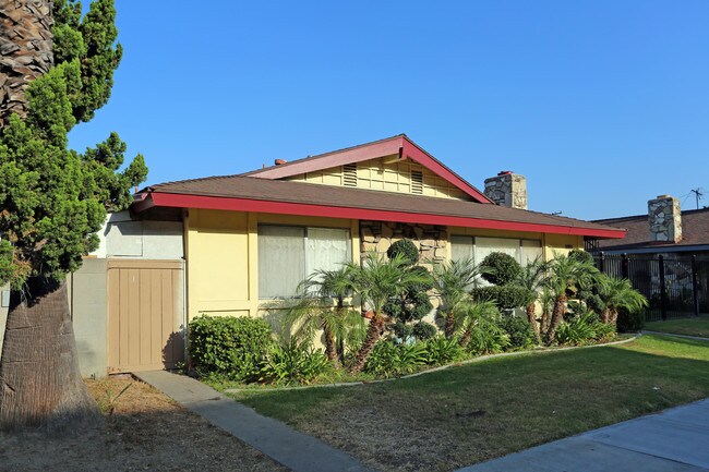 12131 Adrian St in Garden Grove, CA - Building Photo - Building Photo