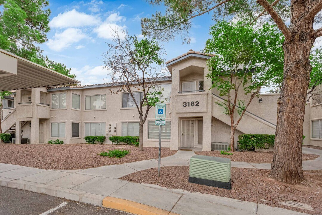 3182 Tarpon in Las Vegas, NV - Building Photo