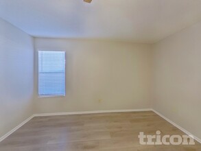 8405 Caledesi Island Dr in Tampa, FL - Foto de edificio - Building Photo