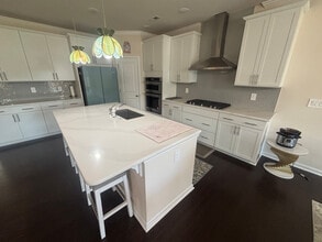 Room in House on Aintree Ave in Holly Springs, NC - Building Photo - Building Photo