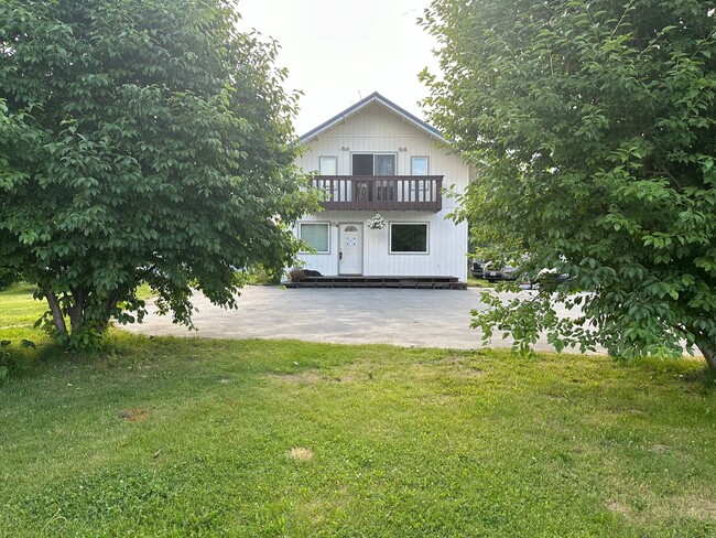 1013 S Ridgecrest Rd in Wasilla, AK - Building Photo - Building Photo