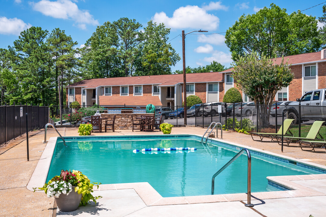 Mountain Woods Apartments in Birmingham, AL - Building Photo