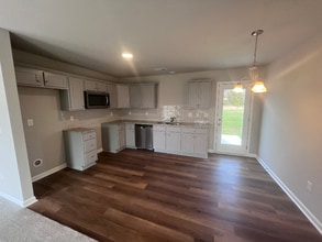 58 Perkins Ave in Selma, NC - Building Photo - Building Photo