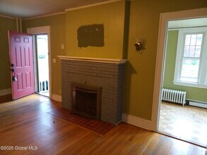 31 Woodlawn Ave in Albany, NY - Building Photo - Building Photo