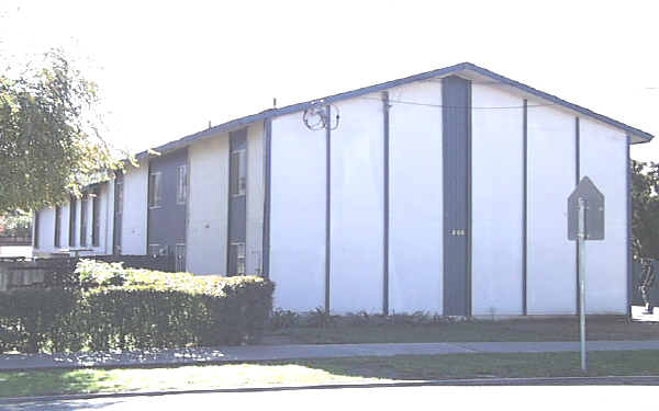 208 E Santa Barbara St in Santa Paula, CA - Building Photo - Building Photo