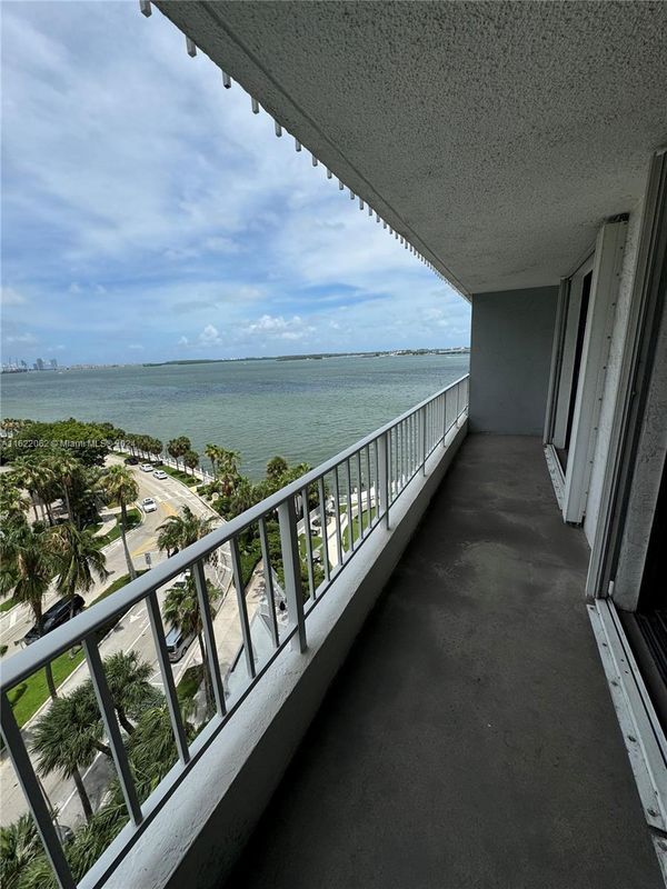 property at 200 SE 15th Rd