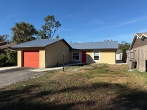 144 Christie Ave in Sarasota, FL - Building Photo - Building Photo